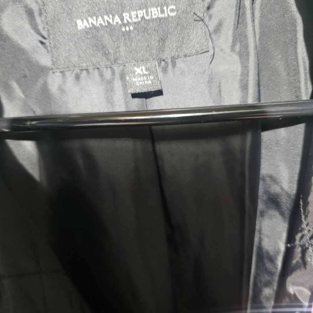 Banana Republic XL EUC Black Quilted Puffer Jacket PTP 22 - Picture 3 of 4
